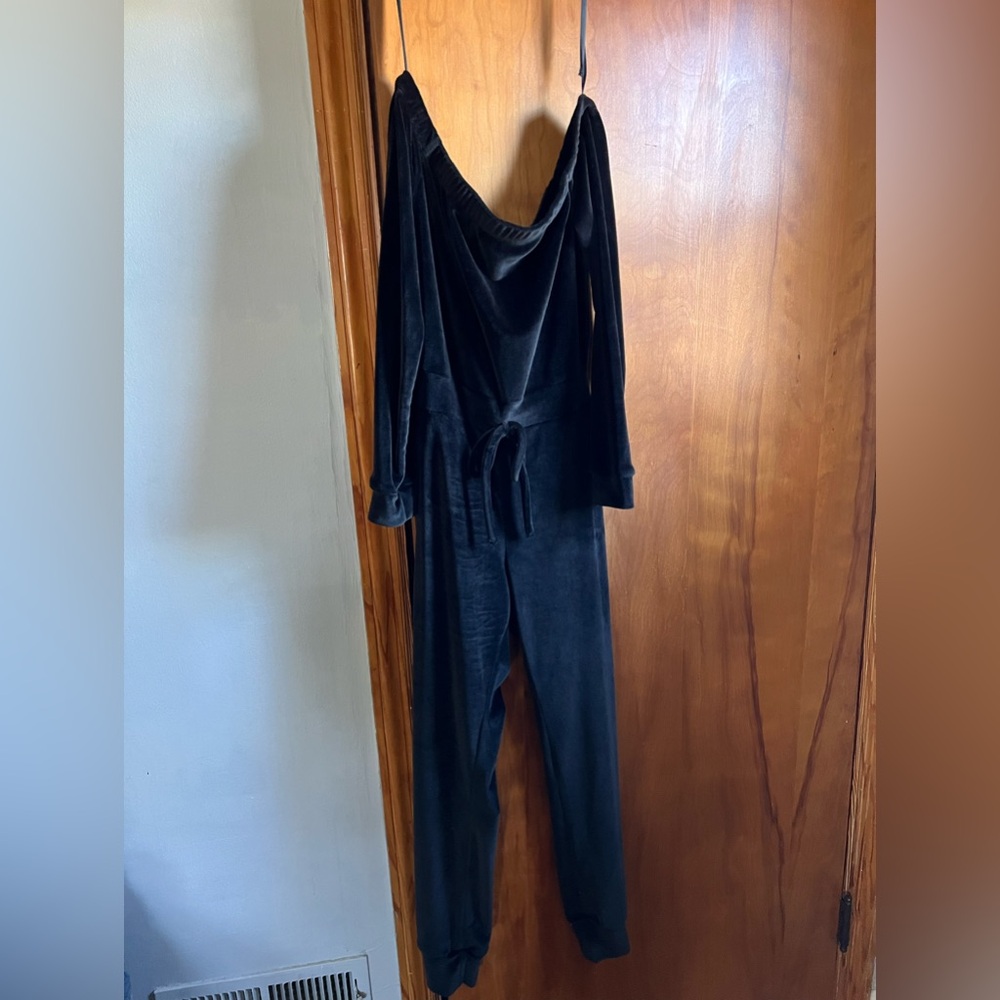 Fashion Nova Black Need a Hug Velour Jumpsuit - Picture 4 of 6
